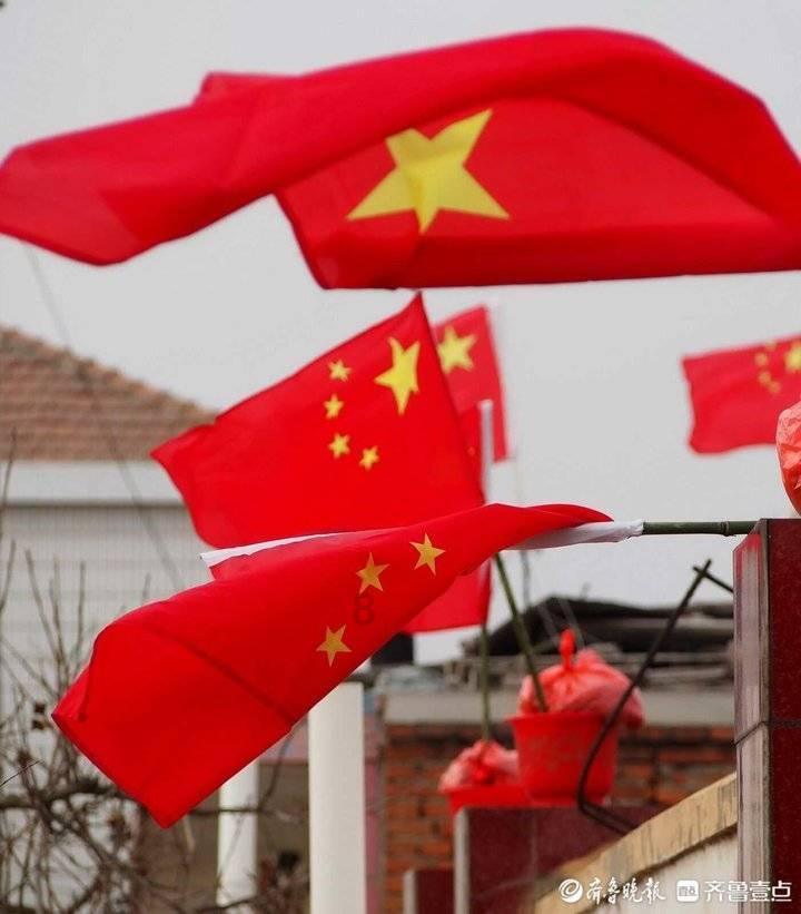 逃离电梯间