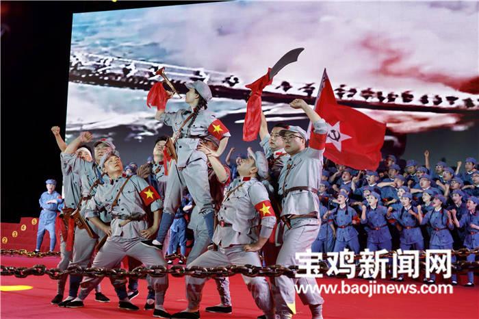 星巴克，终于坐不住了
