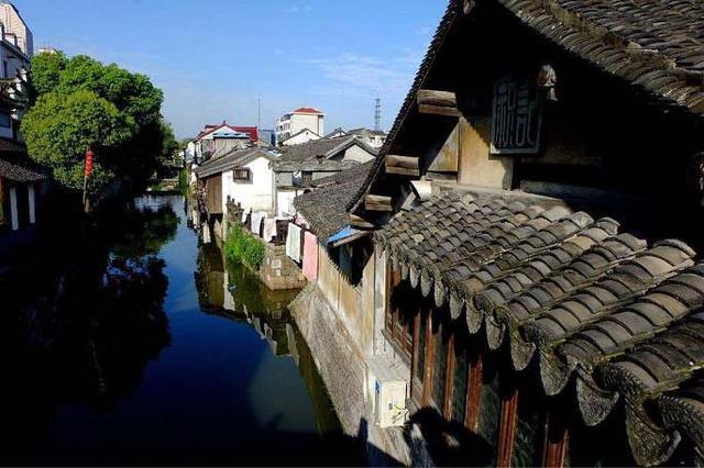 为什么有钱人卫生间都不装灯暖浴霸？听师傅一分析，后悔买错了